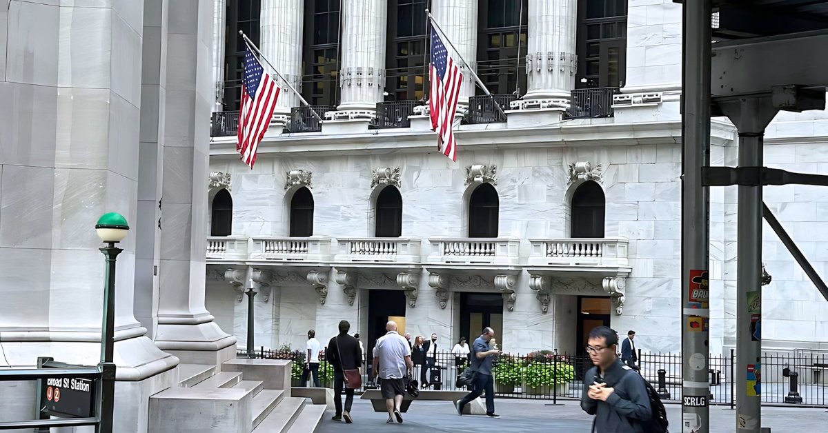 U.S. stock indexes rose on Wednesday, led by tech gains, easing concerns over a dampening inflation report affecting Fed rate cut hopes.

Image Source: ABC News 