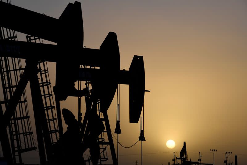 DP - Industry Dynamic - Oil edges higher on U.S., Europe demand hopes